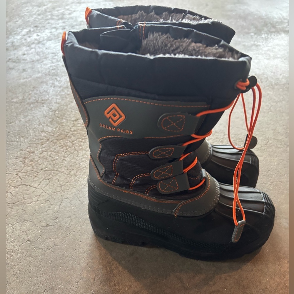 Dream Pairs Black and Orange Snow Boots